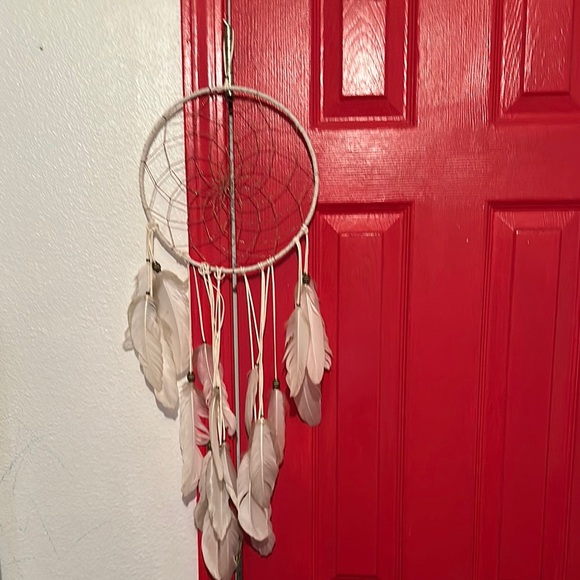 Cream Dreamcatcher with Feathers - Picture 1 of 4